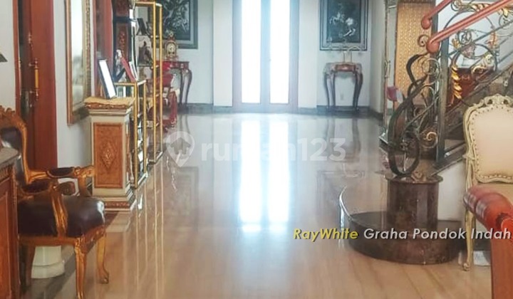 Dijual Rumah Elegan + Parkir Basement Di Jantung Kawasan Menteng Dijual Rumah Elegan + Parkir Basement Di Jantung Kawasan Menteng