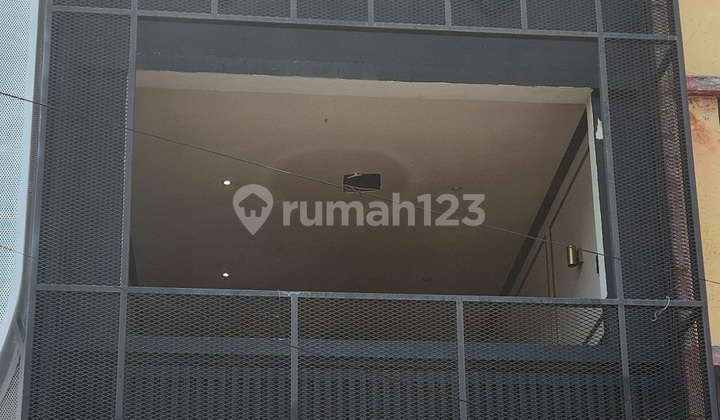 Disewakan Ruko Bagus Area Strategis Komersil Tebet Raya