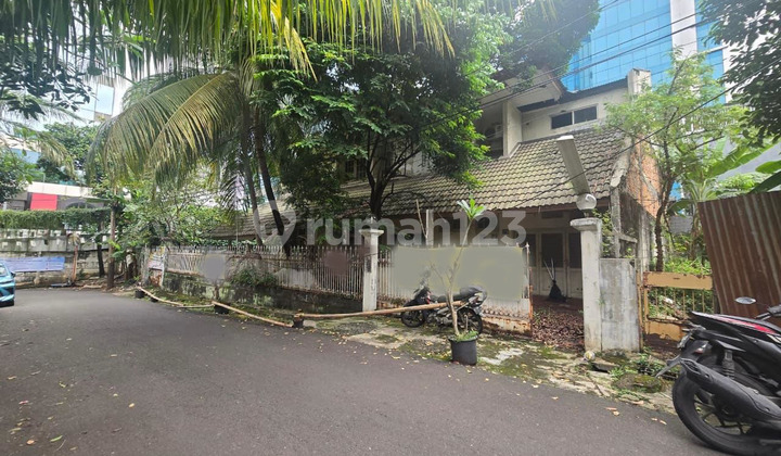 Dijual Rumah Hitung Tanah Lokasi Strategis Dekat Senopati 