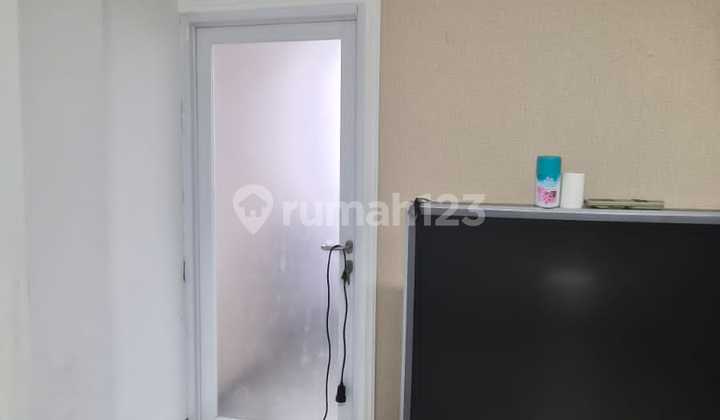 For Rent: 3-Story Shop House in Strategic Commercial Area, Haji Nawi 2