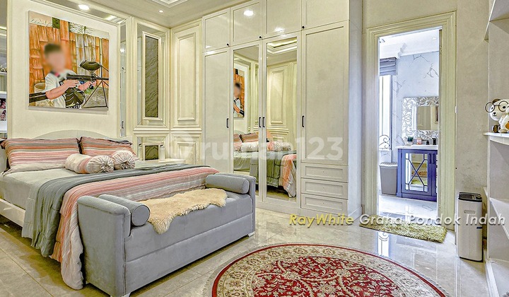 Dijual Rumah Mewah Cantik Asri Posisi Hook Menteng, Bintaro 2