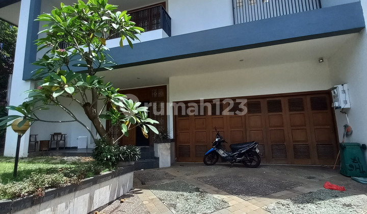 Disewakan Murah Rumah Pondok Indah Private Pool Lokasi Tenang 2