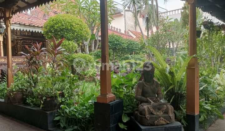 Affordable Sale: Charming Guest House with Basement in Lebak Bulus 2
