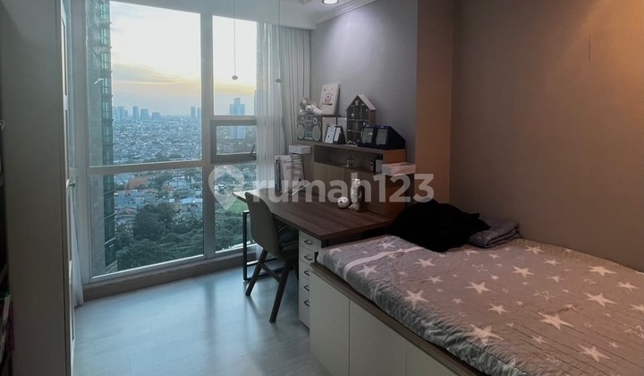Apartment Kemang Village 3 BR Furnished 2
