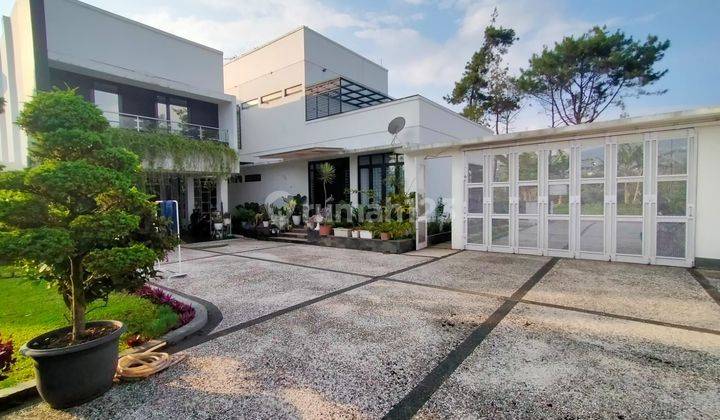 RUMAH LUX MODERN TAMAN LUAS VIEW PEGUNUNGAN DIBANDUNG UTARA 1