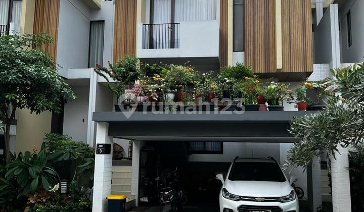 For Rent Large House in Blizfield Cluster, BSD For Rent Large House in Blizfield Cluster, BSD