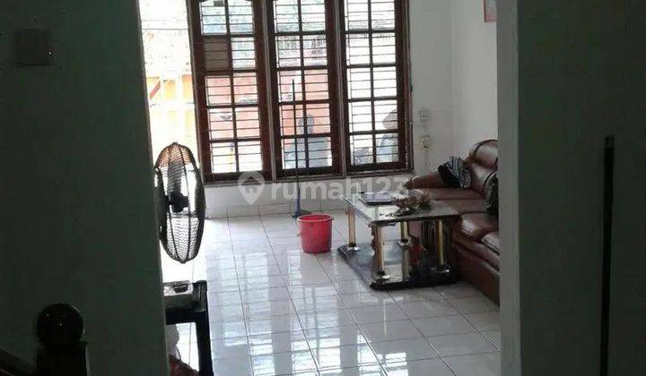 Disewakan Rumah Unfurnish 2,5 Lantai Area Duri Kepa Jakbar 2