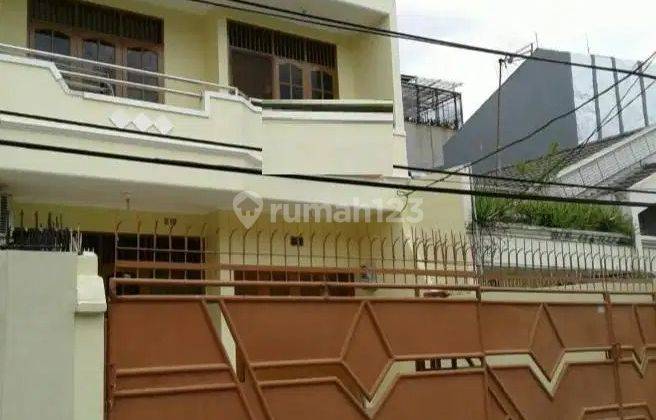 Disewakan Rumah Unfurnish 2,5 Lantai Area Duri Kepa Jakbar 1