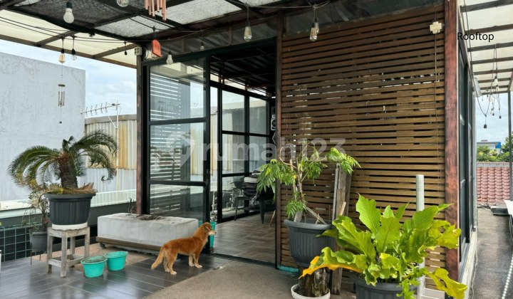 4-Story House in Taman Permata Buana - Land Area 200 M², SHM, Carport for 2 Cars 2