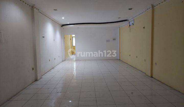 Ruko Luas 4 Lantai di Taman Palem Lestari, Cengkareng 4 Ruangan, Listrik 13.200W, Harga Rp 5,3M  2