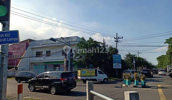 Disewakan Rumah Pinggir Jalan Hook Cocok Untuk Usaha Lokasi Bagus Jl. Ir Soekarno Merr  2