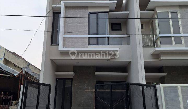 Rumah Baru Gress di Jalan Utama Kutisari Indah 
 1