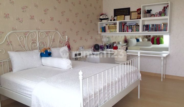 Ready-to-Occupy 3-Story Luxury House in Puri Bintaro Cluster | KH 2