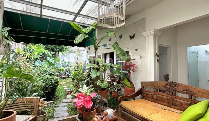 House in Cirendeu Area Suitable for Residence and Business 2