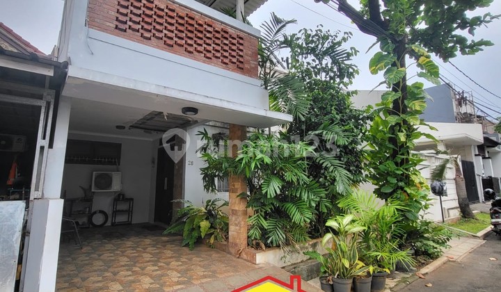House With Private Swimming Pool Bintaro Sector 3