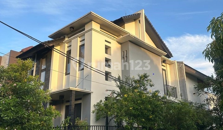 Rumah Bagus Siap Huni di Sektor 5 Bintaro | KH 2