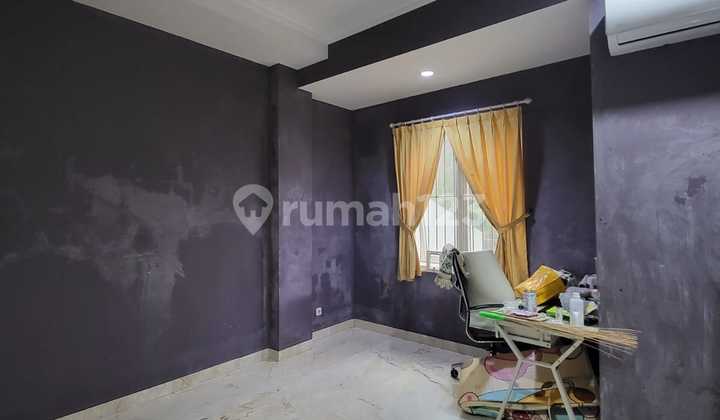 Rumah Dengan Private Swimming Pool Bintaro Sektor 3 2