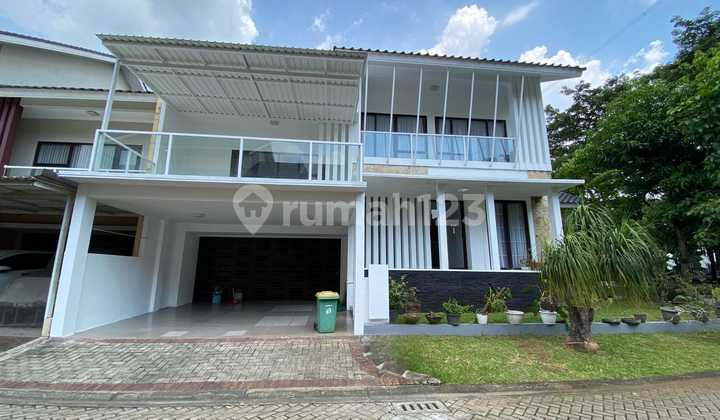 Rumah Disewakan Hoek Carport 4 Kebayoran Bintaro Rumah Disewakan Hoek Carport 4 Kebayoran Bintaro