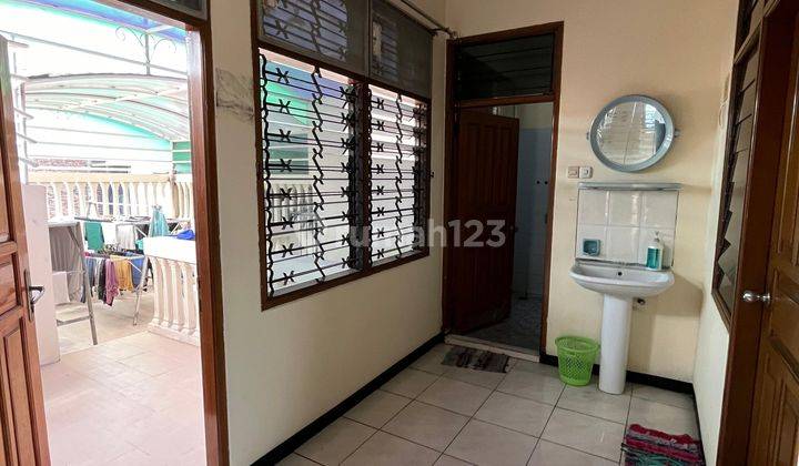 Dijual Rumah Kos Aktif Bratang Gede Lokasi Strategis 2