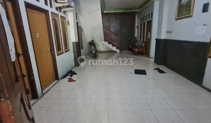 Dijual Rumah Kos-Kos an + Toko Material Lokasi sangat strategis Di Harapan Indah Bekasi. 2