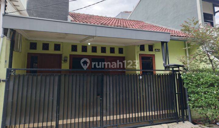 D jual rumah siap huni bebas banjir semi furnished duren sawit dekat plaza buaran Jakarta timur 1