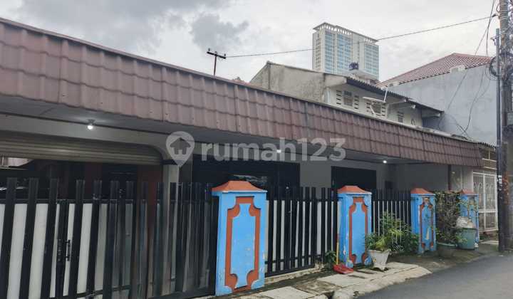 Di Jual Rumah Setandar Ada 2,Kavling Lokasi D Pusat Bisnis Tengah Kota Dekat Mall Ambasador Bagus untuk Kos2an, Kantor/Mes2an Akses Jalan 2Mobil Kuningan Jakarta Selatan