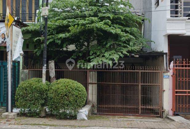 D jual rumah pinggir jalan lokasi bagus untuk tempat usaha dan ruko Buaran jakarta timur 1