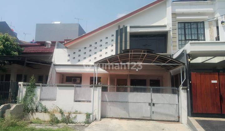 Dijual Rumah Siap Huni Bagus Dan Bersihpulomas Jakarta Timur  1