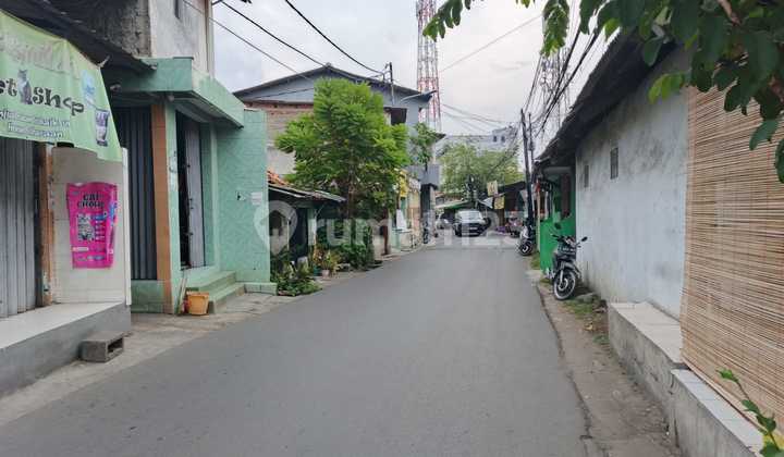 D jual rumah lama pinggir jalan bagus buat tempat usaha  Dekat dengan pusat bisnis ujung Menteng 2
