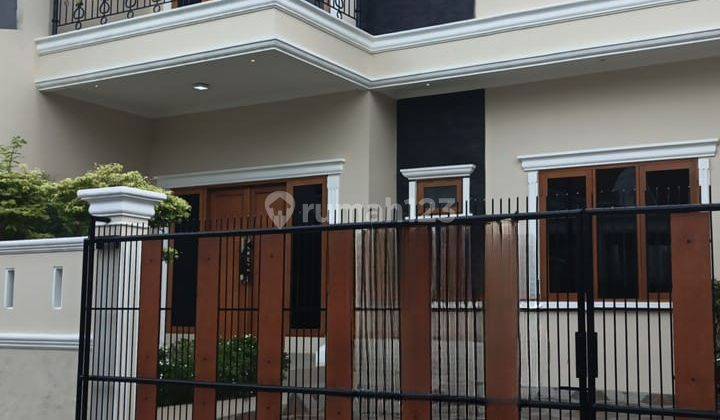 D jual rumah baru model minimalis lokasi strategis bebas banjir Pulo asem jakarta timur 1