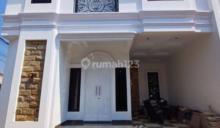 Brand New Rumah Minimalis Modern di Jakarta Selatan 1