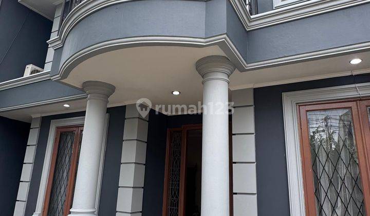 Disewakan rumah besar murah cuma selangkah ke stasiun MRT Cipete