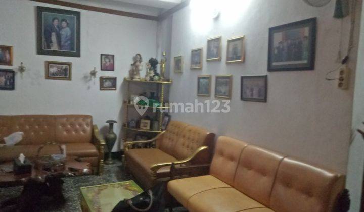 Rumah Lama Terawat di Pedati Jatinegara Jakarta Timur 2