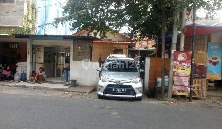 Rumah Lama di Sma 14 Cilililtan Kramat Jati Jakarta Timur 1