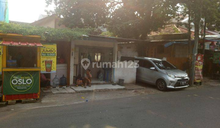 Rumah Lama di Sma 14 Cilililtan Kramat Jati Jakarta Timur 2