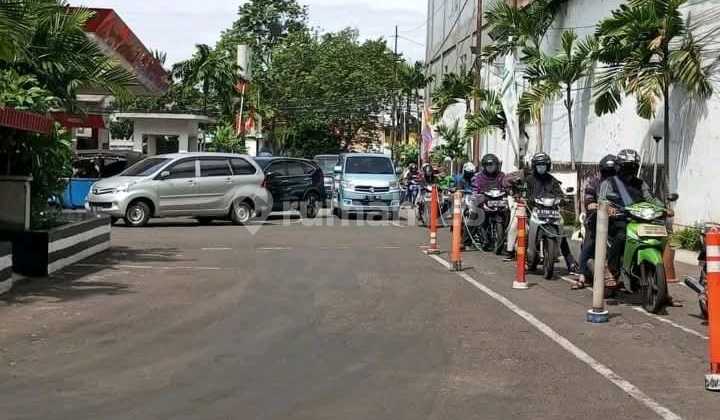 Pom Bensin Dan Tanah Di Pangeran Jayakarta Jakarta Pusat