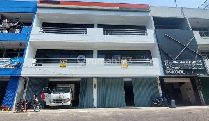 Ruko Gandeng Prime Location di Wolter Monginsidi 1