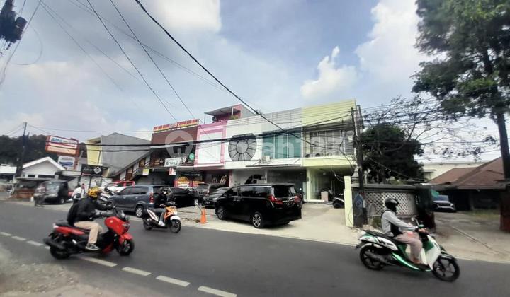Commercial Shop House Ready to Occupancy in Kemang, South Jakarta Commercial Shop House Ready to Occupancy in Kemang, South Jakarta