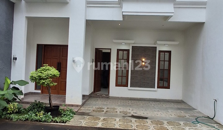 Rumah Luxury di Duren Sawit Jakarta Timur