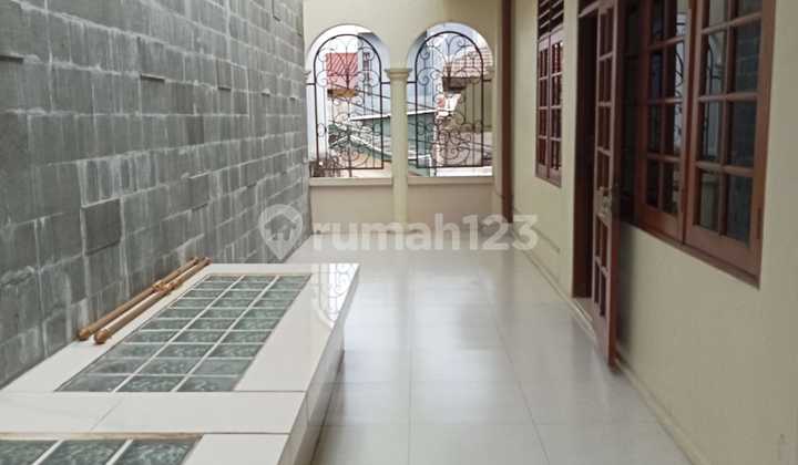 DIJUAL DIBAWAH NJOP Rumah Kokoh Siap Huni Harga Murah hanya 5 menit ke PIM2 di kawasan perumahan yang tenang Pondok Indah Jakarta