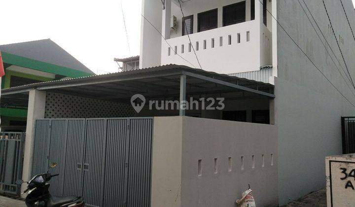 Dijual Rumah di Cipete Rp 3,2 M Bagus.  2