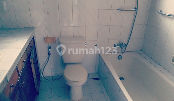 Dikontrakan Di Kemang Bisa Office 300 Jt/ Th Nego. SHM 2