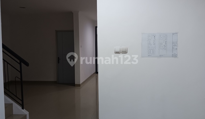 Rumah Bangunan Baru Di Sektor Gading Serpong Tangerang 2