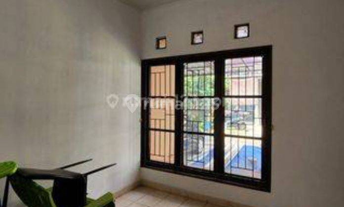 Rumah 1 1/2 Lantai di Graha Raya Bintaro Tangerang 2