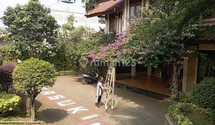 Rumah Mewah di Srengseng Sawah, Jagakarsa, Jakarta Selatan 1