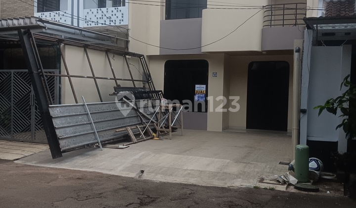 Rumah Bangunan Baru Di Sektor Gading Serpong Tangerang