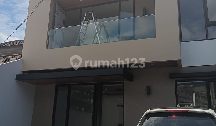 Rumah 2 Lantai Bangunan Baru Di Griya Loka Bsd Tangerang Rumah 2 Lantai Bangunan Baru Di Griya Loka Bsd Tangerang