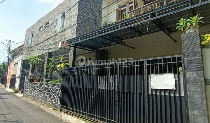 Ampera - Dijual Rumah Utama Beserta Kamar Kos Sudah Terisi Di Ampera Kemang 2