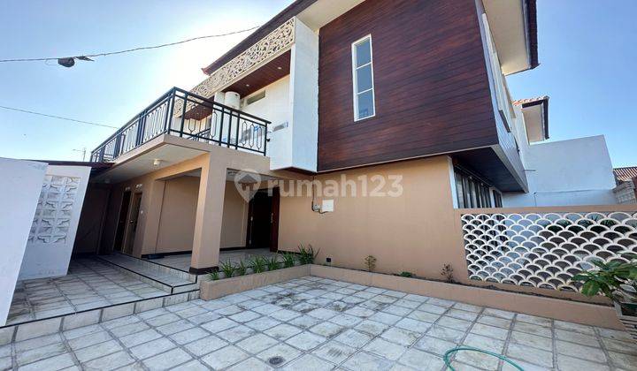  Rumah Semi Furnished Bagus SHM - Sertifikat Hak Milik di Jalan jayagiri renon denpasar, Renon 2