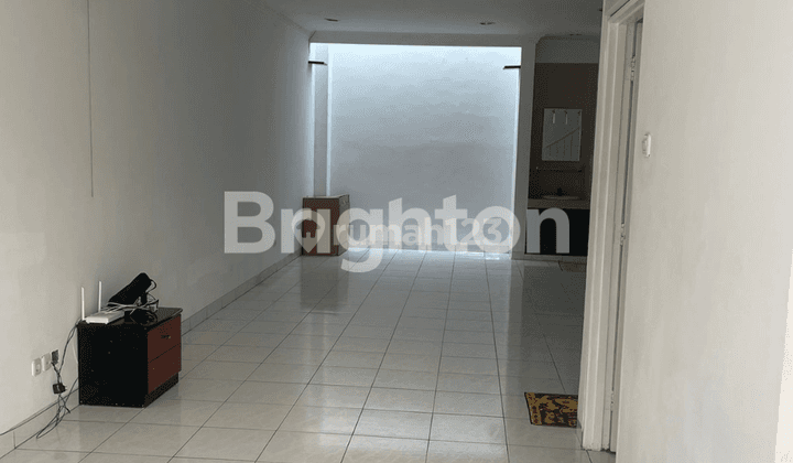 Rumah Cantik Siap Huni Taman Aries, Jakarta Barat 2